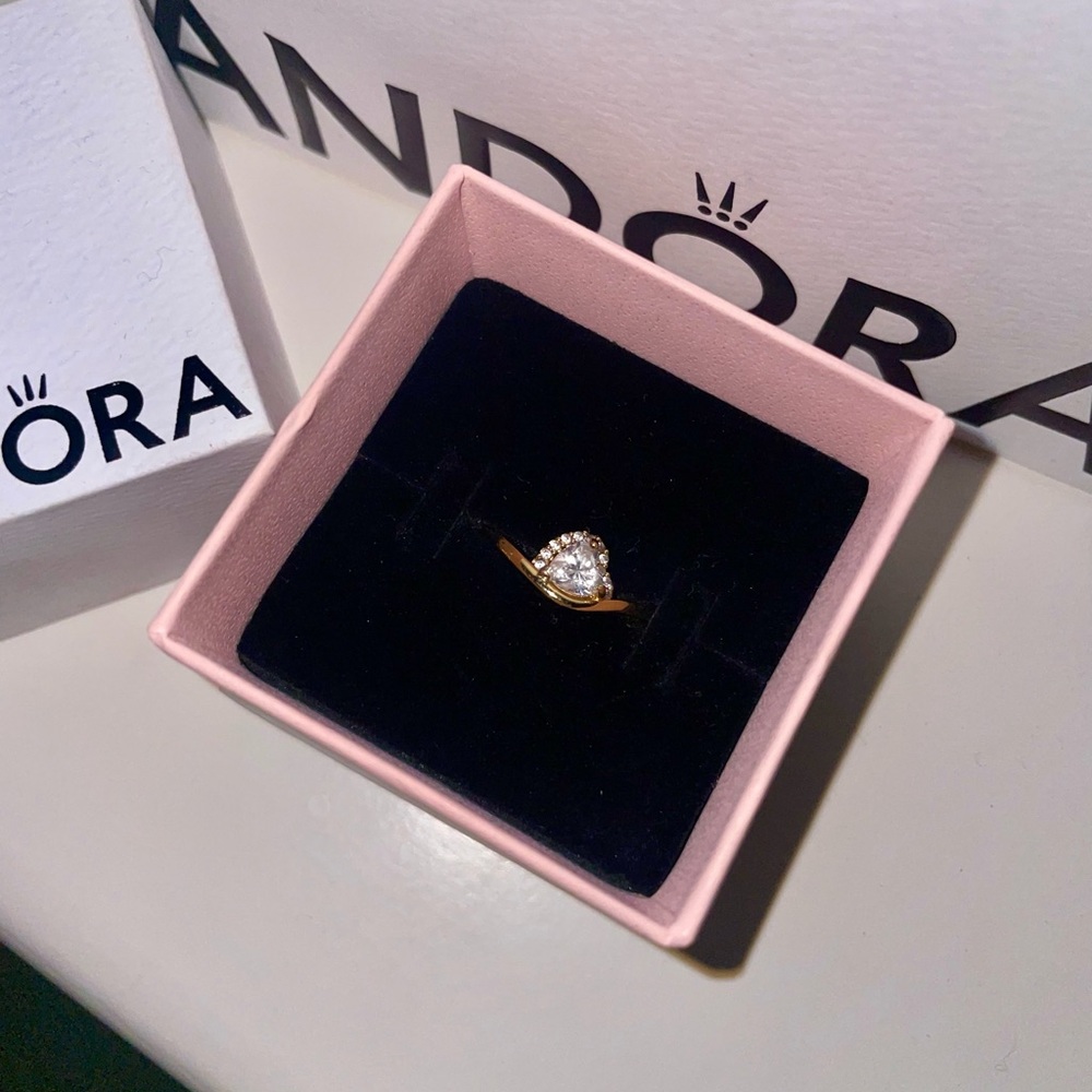 Pandora - Wavy Heart Ring
